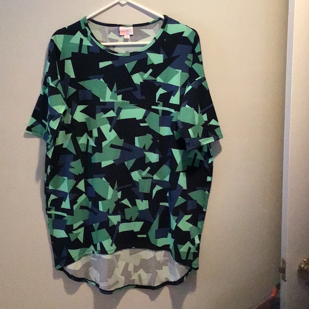 LuLaRoe Green/Blue Short Sleeve Tunic XS Longer Back Geometric Design